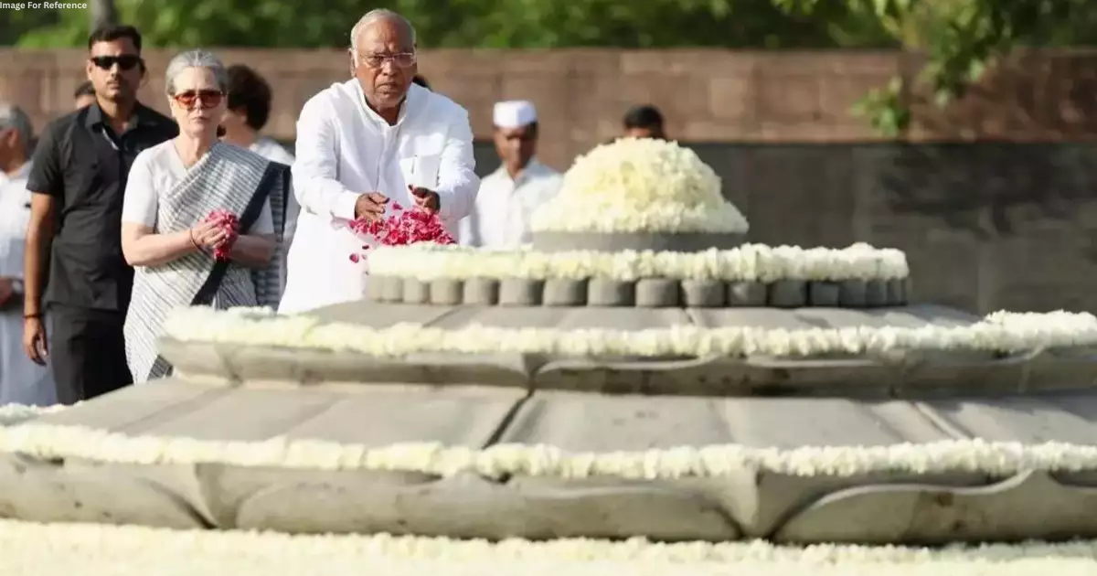 Sonia Gandhi, Kharge, pay homage to former PM Rajiv Gandhi on his death anniversary